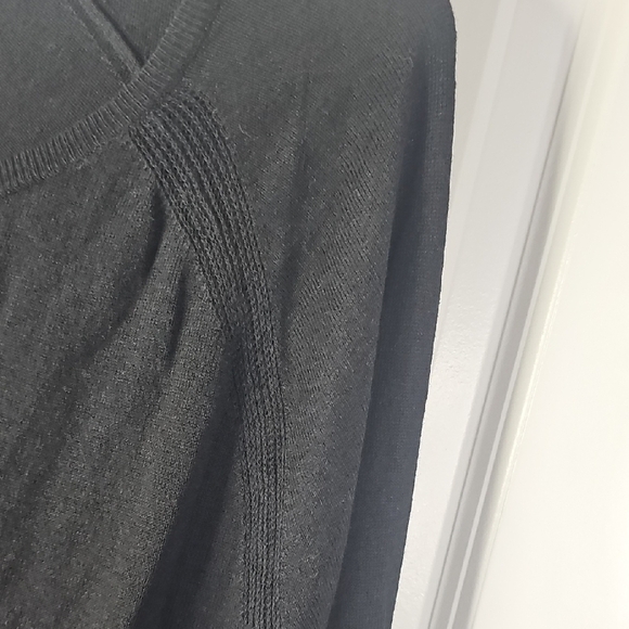 DKNYC Women's Black Sheer Hem Blouse Size XXL - Picture 7 of 9